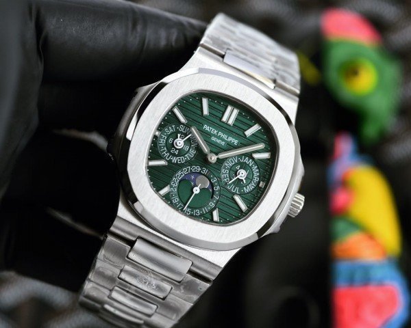 PATEK PHILIPPE AUTOMATIC CALENDAR EDITION PRIMIUM WATCH