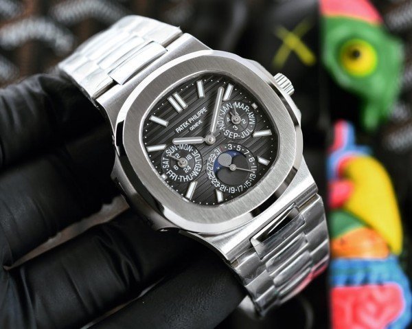 PATEK PHILIPPE AUTOMATIC CALENDAR EDITION PRIMIUM WATCH