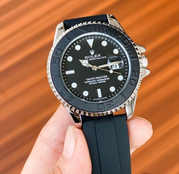 ROLEX OYSTER PERPETUAL YACH MASTER (SILVER/BLACK) WATCH