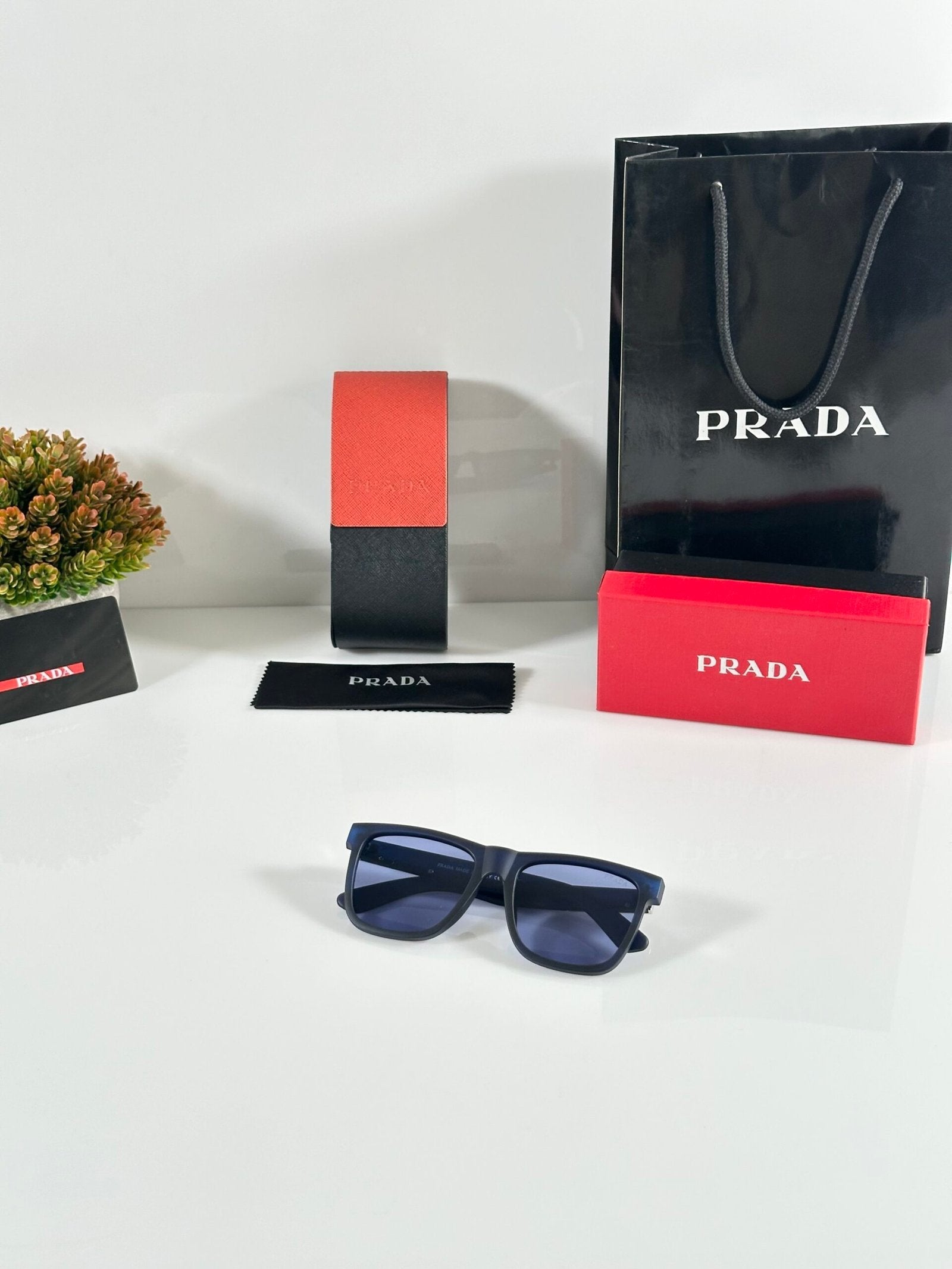 Prada_230_Blue