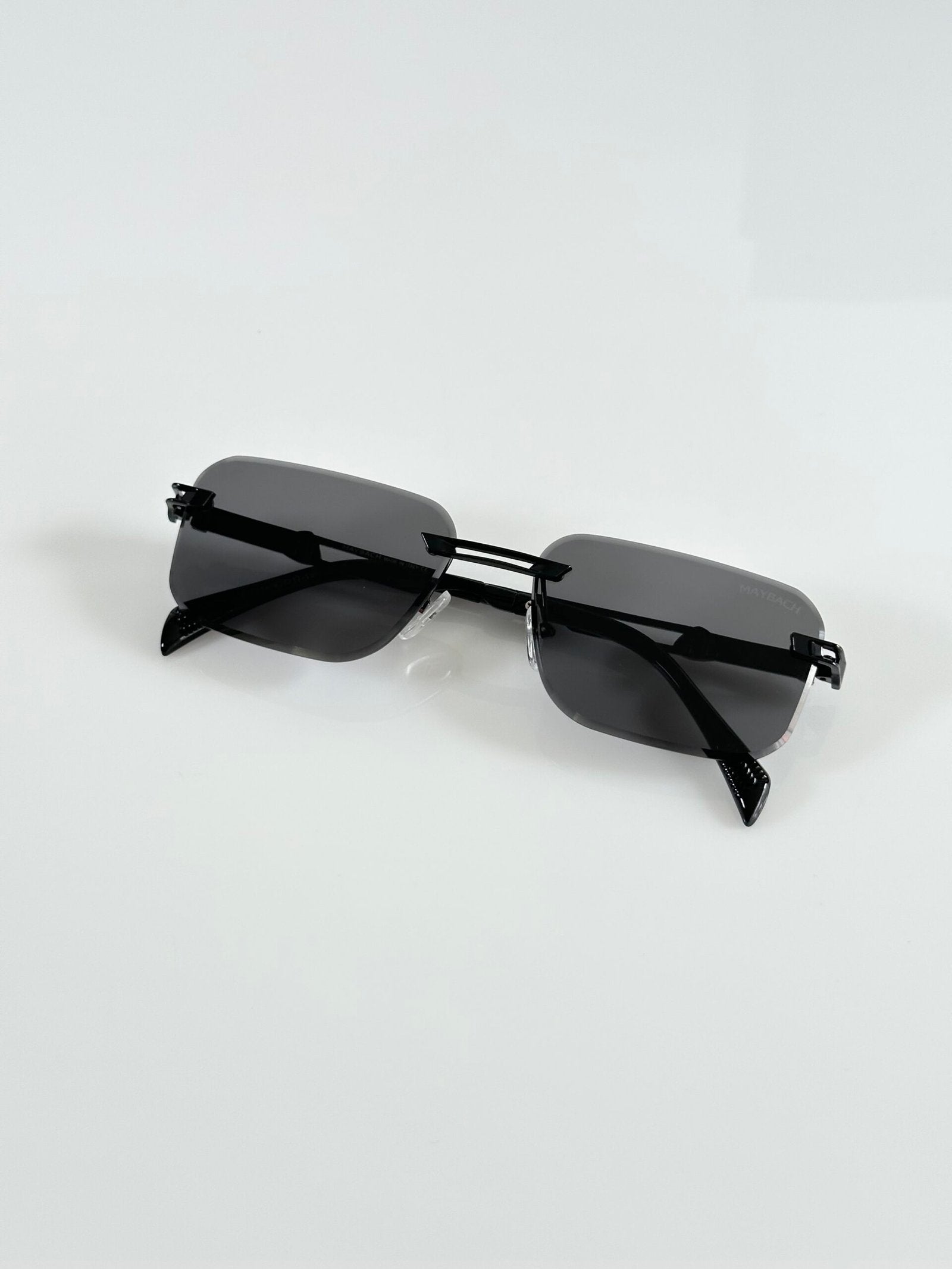 Maybach 1016 Black