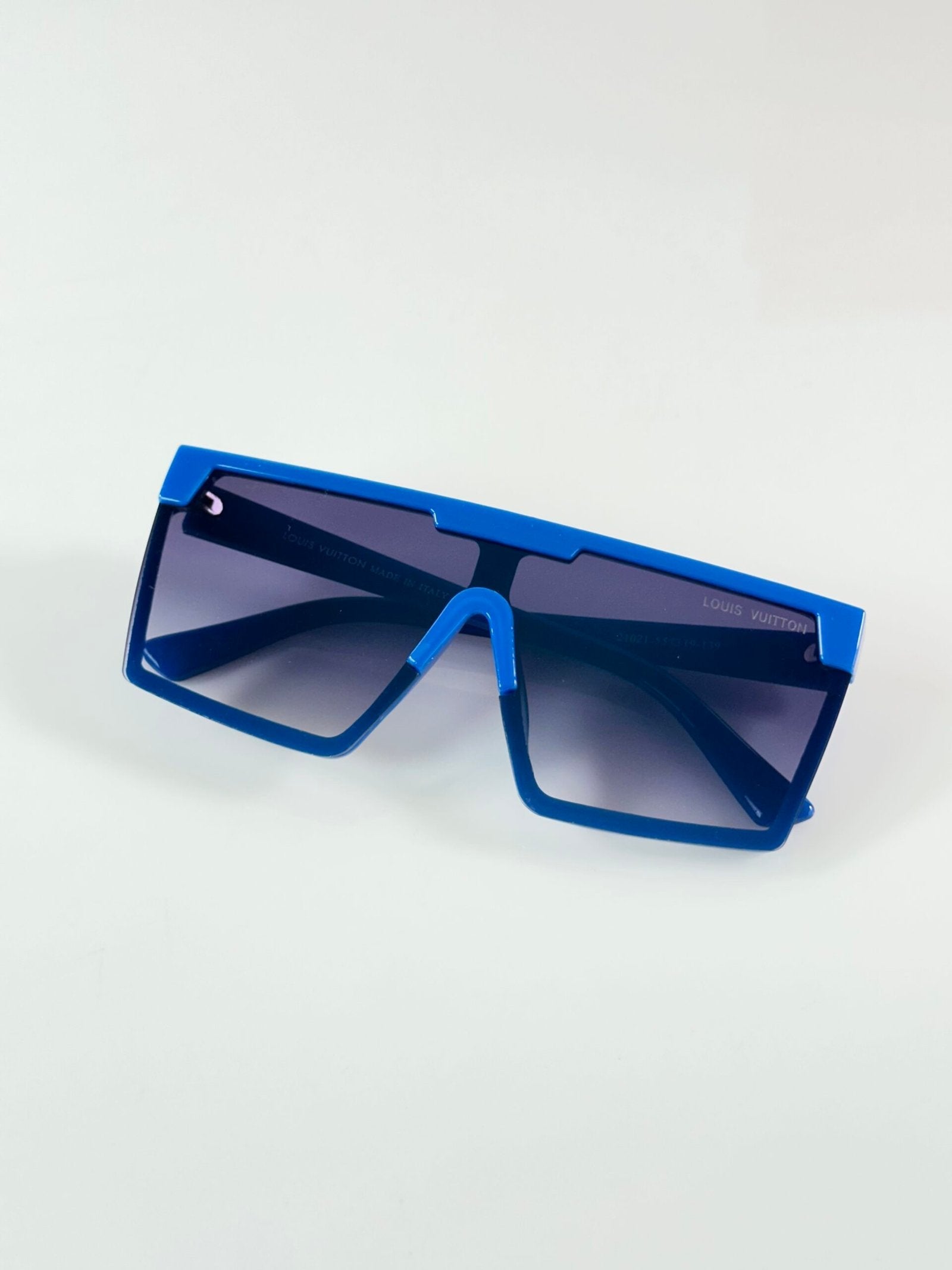 Louis_Vuitton_1021_Blue_Blue_Revo